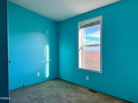 13842 Stanley St, Williston, ND 58801 photo 8