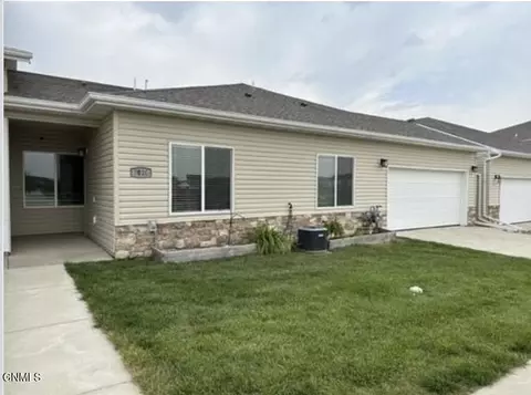 702 E Lasalle Dr, Bismarck, ND 58503
