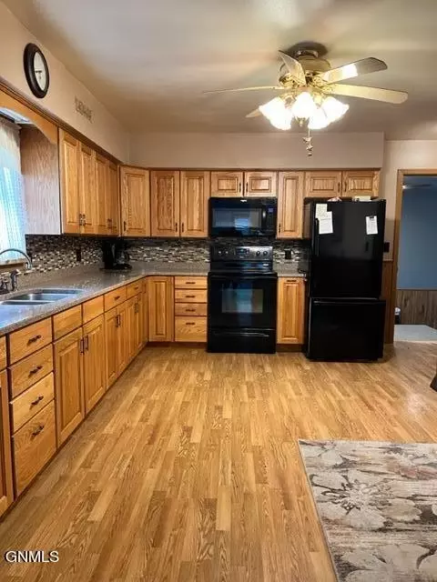 6947 16th St SE, Pingree, ND 58476 photo 20