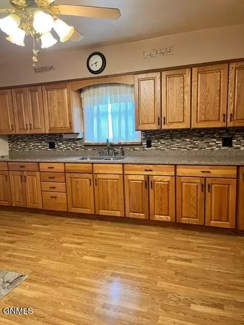 6947 16th St SE, Pingree, ND 58476 photo 21