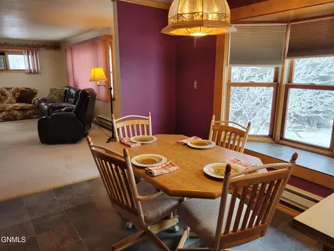 712 Main St W, Ashley, ND 58413 photo 5