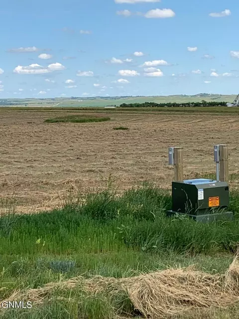 05 Spaniel Rd, Mandan, ND 58554