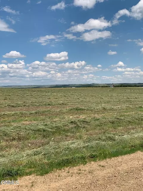 05 Spaniel Rd, Mandan, ND 58554 photo 7