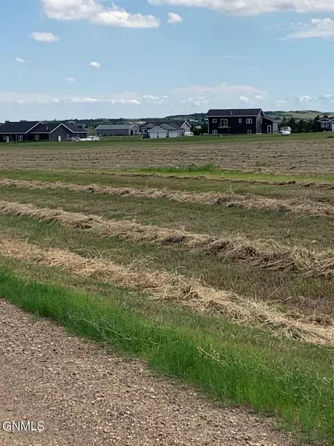 05 Spaniel Rd, Mandan, ND 58554 photo 8