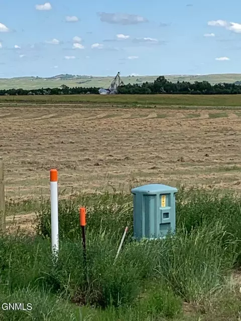 05 Spaniel Rd, Mandan, ND 58554 photo 4