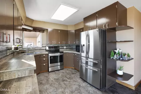 Kitchen - 11916 47th St NW, Epping, ND 58843 photo 1 of 3