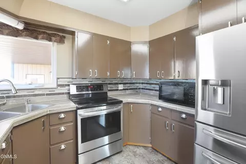 Kitchen - 11916 47th St NW, Epping, ND 58843 photo 3 of 3