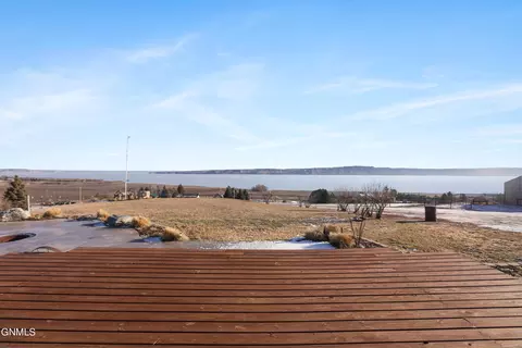 Exterior - 11916 47th St NW, Epping, ND 58843 photo 3 of 11