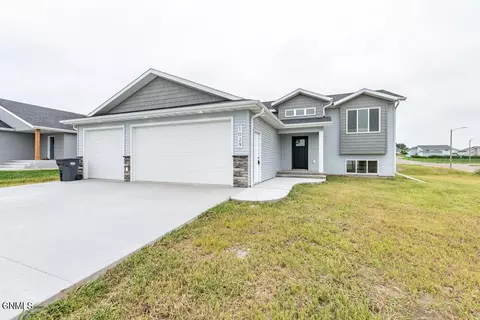 1029 Chippewa Ave NE, Mandan, ND 58554