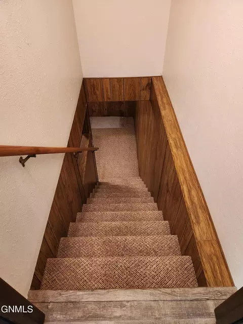 Entry Way - 924 Constitution Dr, Bismarck, ND 58501 photo 2 of 3