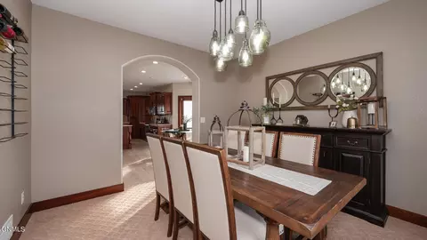 4909 Cornice Dr, Bismarck, ND 58503 photo 11