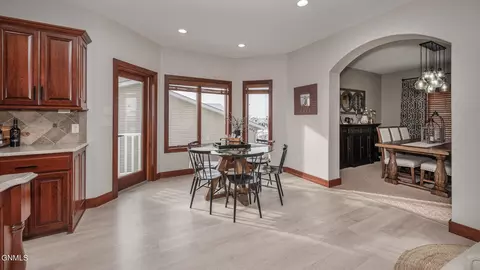 4909 Cornice Dr, Bismarck, ND 58503 photo 14