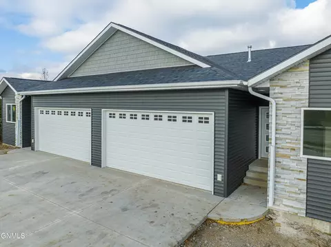 Exterior - 3202 E Divide Ave, Bismarck, ND 58501 photo 14 of 14