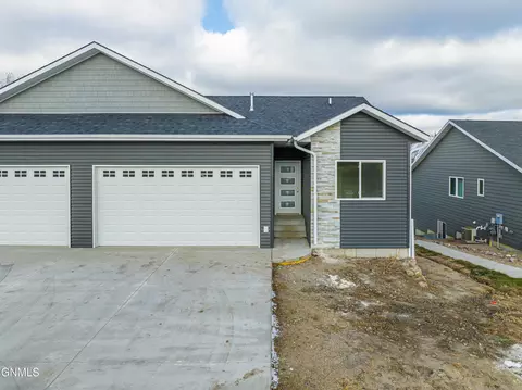 Exterior - 3202 E Divide Ave, Bismarck, ND 58501 photo 8 of 14