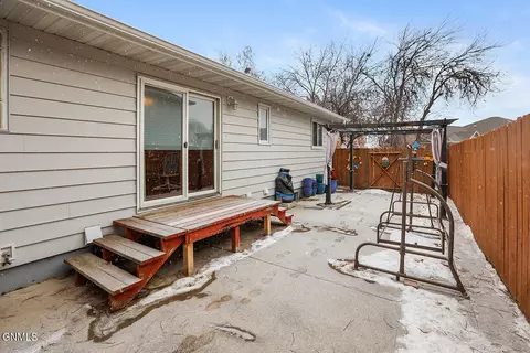 812 24th St E, Williston, ND 58801 photo 27