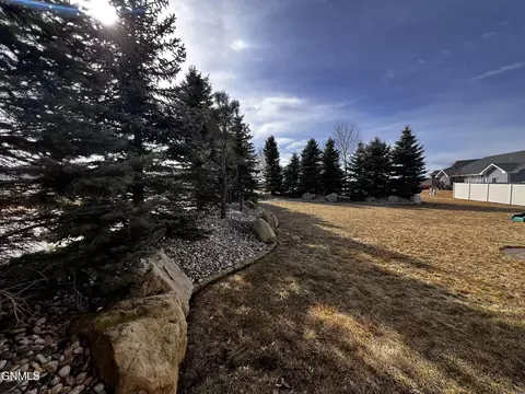 1519 Creekside Dr, Williston, ND 58801 photo 64