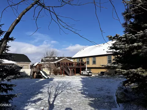1519 Creekside Dr, Williston, ND 58801 photo 65