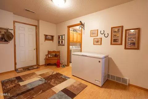 885 188th Ave NE, Baldwin, ND 58521 photo 46