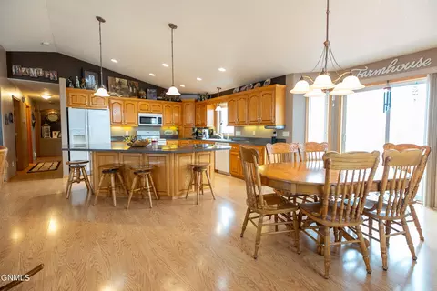 885 188th Ave NE, Baldwin, ND 58521 photo 19