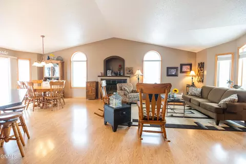 885 188th Ave NE, Baldwin, ND 58521 photo 14