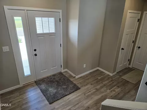 Entry Way - 4554 Trailblazer Loop, Mandan, ND 58554 photo 1 of 1