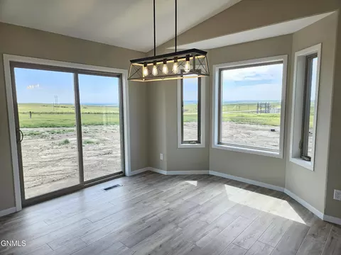 Dining - 4554 Trailblazer Loop, Mandan, ND 58554 photo 1 of 1