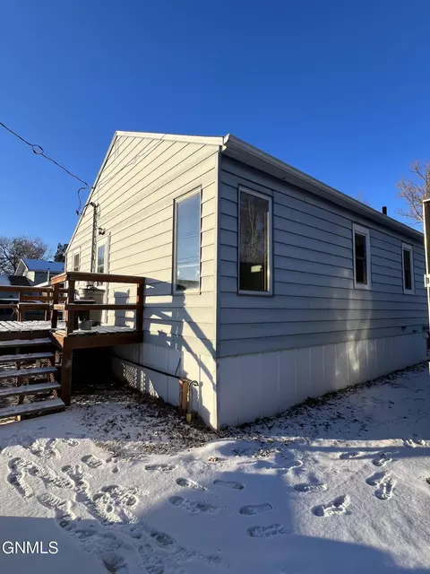 1007 4th St W, Williston, ND 58801 photo 13