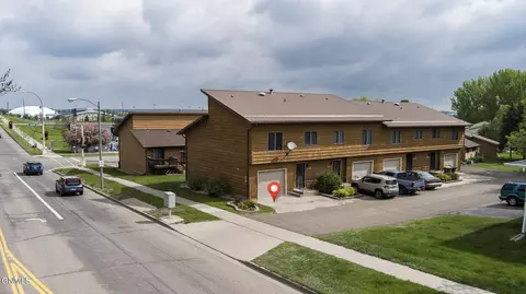 2019 N 19th St, Bismarck, ND 58501