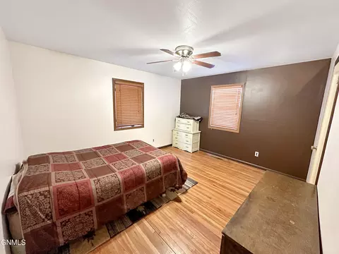 710 14th St W, Williston, ND 58801 photo 11