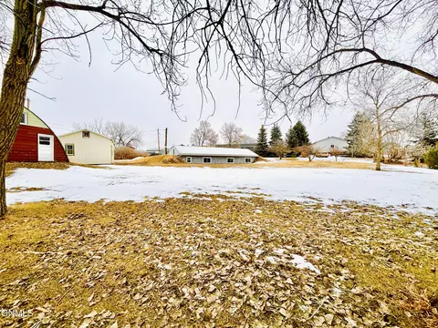 205 9th St S, New Salem, ND 58563