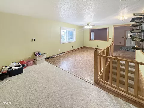 118 3rd Ave Sw Ave SW, Garrison, ND 58540 photo 11
