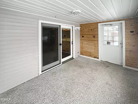 118 3rd Ave Sw Ave SW, Garrison, ND 58540 photo 12