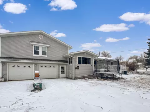 118 3rd Ave Sw Ave SW, Garrison, ND 58540 photo 2