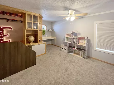 118 3rd Ave Sw Ave SW, Garrison, ND 58540 photo 15