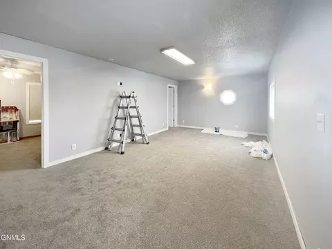 118 3rd Ave Sw Ave SW, Garrison, ND 58540 photo 13