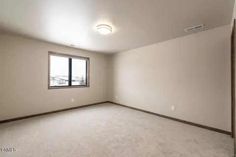 5211 Jasper Dr, Bismarck, ND 58503 photo 30