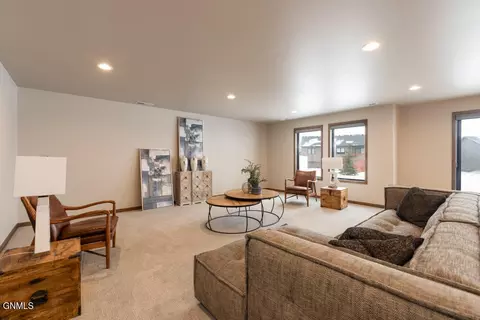 5211 Jasper Dr, Bismarck, ND 58503 photo 33