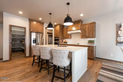 5211 Jasper Dr, Bismarck, ND 58503 photo 8