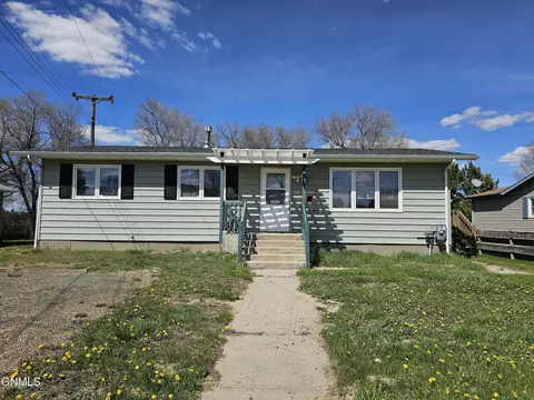 906 3rd St Nw St NW, Bowman, ND 58623 photo 1