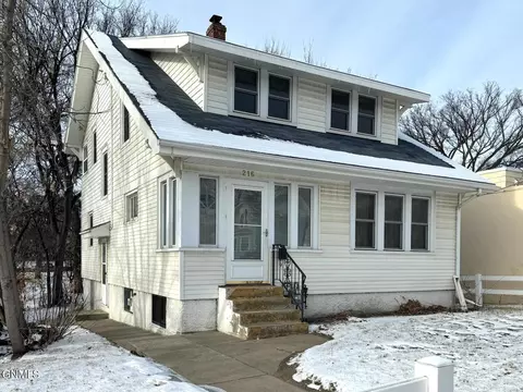216 Washington St, Bismarck, ND 58501