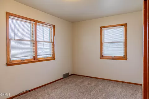 2302 Rosser Ave, Bismarck, ND 58501 photo 26