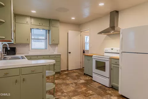 2302 Rosser Ave, Bismarck, ND 58501 photo 7