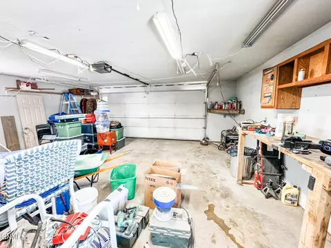 702 University Ave, Williston, ND 58801 photo 21