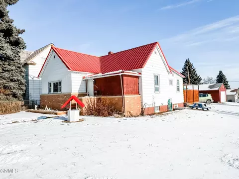 702 University Ave, Williston, ND 58801
