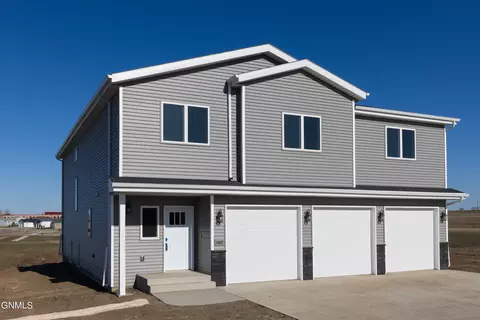 3602 Doubleday Dr, Bismarck, ND 58503