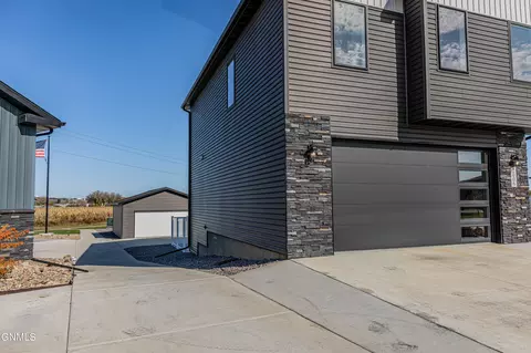 2006 34th Ave SE, Mandan, ND 58554 photo 42