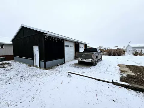 1821 32nd St W, Williston, ND 58801 photo 20