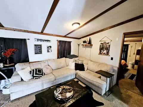 1821 32nd St W, Williston, ND 58801 photo 5