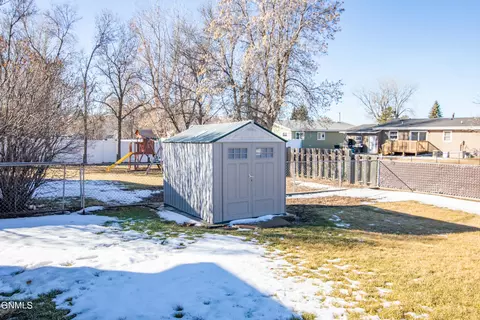 859 Dell Avenue Ave, Dickinson, ND 58601 photo 26