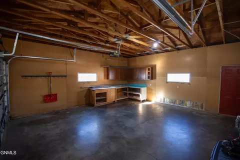 859 Dell Avenue Ave, Dickinson, ND 58601 photo 23